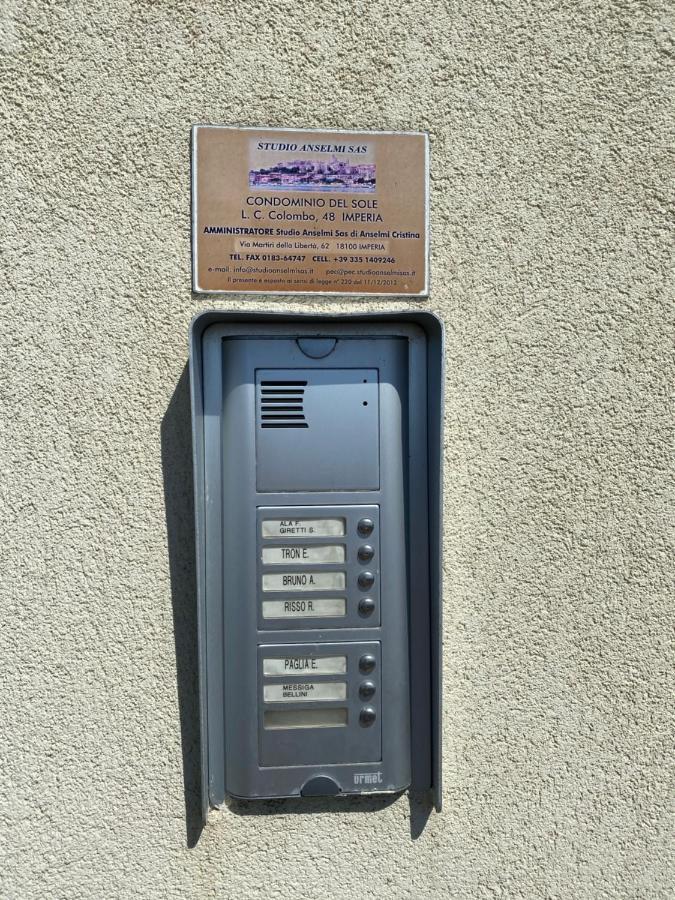 Borgo Prino Lägenhet Imperia Exteriör bild