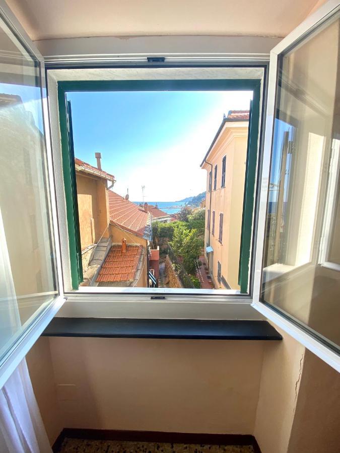 Borgo Prino Lägenhet Imperia Exteriör bild