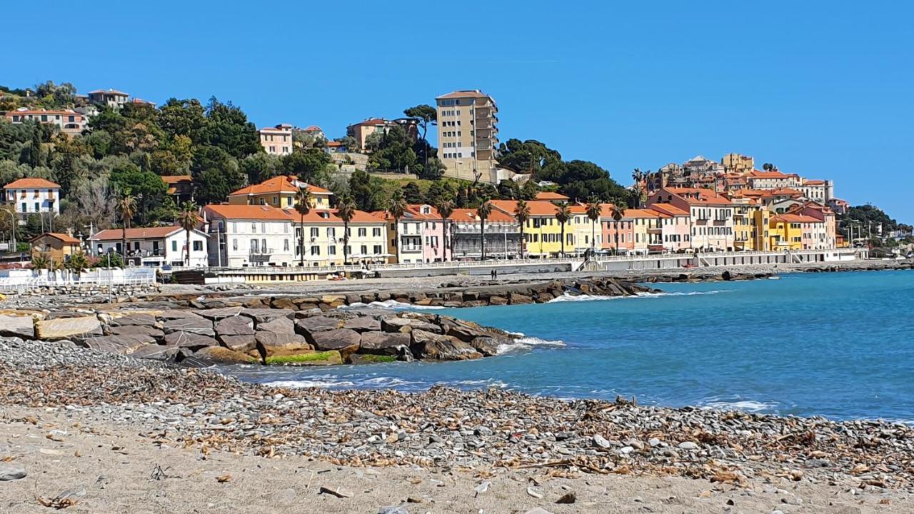 Borgo Prino Lägenhet Imperia Exteriör bild